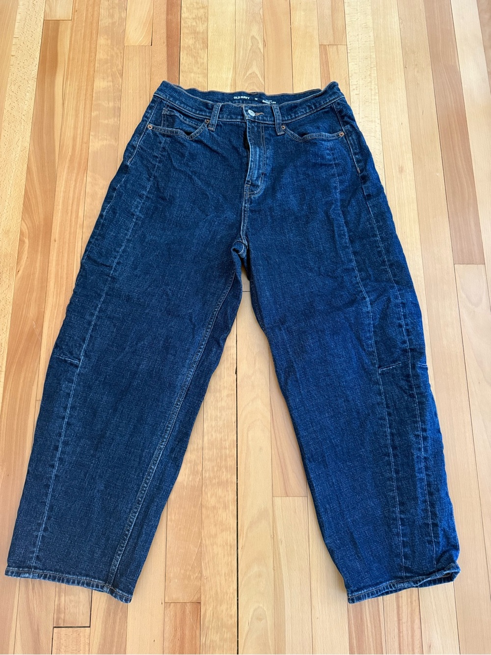 Old Navy Women's Wow High-Waisted Barrel Ankle Jeans